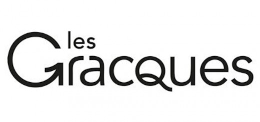 http://lesgracques.fr/wp-content/uploads/2014/12/logo-large-gracques-520x245.jpeg